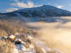 5-Bed Hemsedal Chalet with Sauna & Terrace