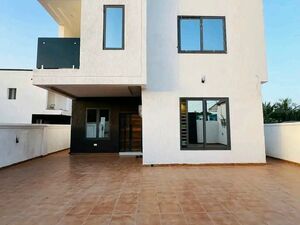 MODERN 3-BEDROOM HOUSE FOR SALE@ ASHALEY BOTWE:$160K