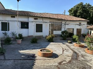 953 m² urban land in central Spain, ideal for renovation