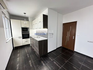 Apartment with 4 separate rooms in the Grand Mall area