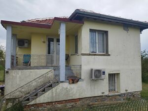 Massive two-story house with 2 bedrooms in Tenevo, Yambol re