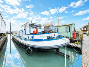 Residential Luxemotor – La Petite   £84,995