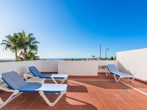 Townhouse with Garage in Nueva Andalucía Marbella