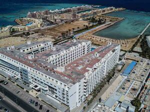  Ready1BR apartment with beach access| Scandic Resort,Arabia