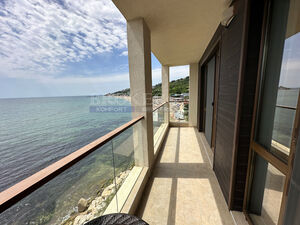 Two-bedroom apartment just a few steps away from the beach