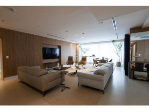 (15) 330m² of new luxury in the cuty of Asuncion, Paraguay