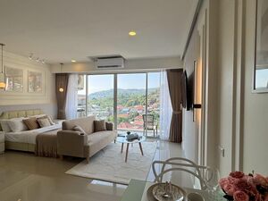 Beach Access Chic Condo Karon, Phuket