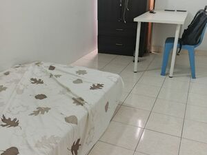 Look for Single room male tenant replacement Palm spring kd
