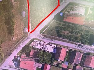 I am selling a plot of 600m2 in Novi Sad