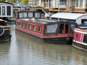 Exceptional 70ft Widebeam River Barge - Scorpion   £149,995
