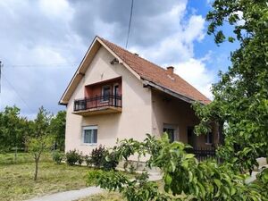 I am selling a house in the village of Provo-Vladimirci