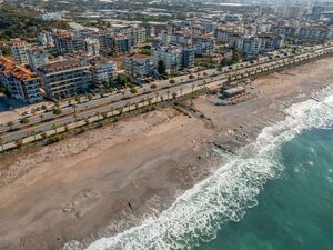 Luxus 1+1 Wohnung direkt am Meer in Kestel