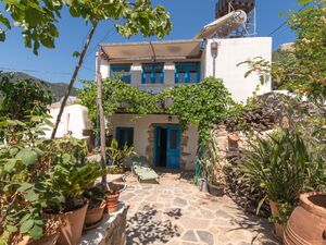  Wonderful 2 Bedroom/2 Bath Stone Cottage - East Crete