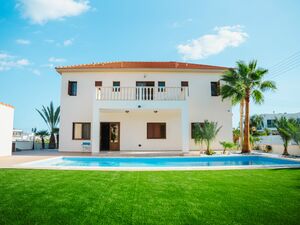 Resale 4-Bedroom Luxury Villa House with Private Pool,Cyprus