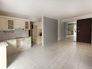 47 sqm bright and well-maintained apartment,2006 FSBO