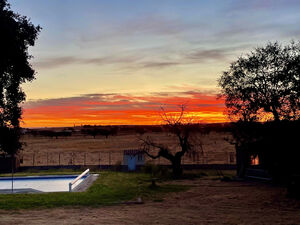 BEAUTIFUL RURAL HOUSE NEXT TO THE CITY