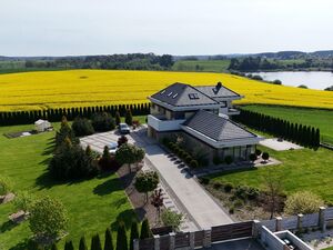 Eco-Luxury Twin Lakes Solar Palace -760m2 