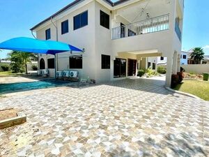 EXECUTIVE7-BEDROOM TOWNHOME TO LET@CANTONMENT