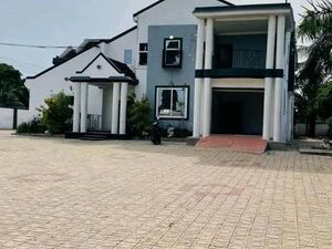 SPACIOUS 5-BEROOM DETACHED HOME TO LET@ NORTH LEGON