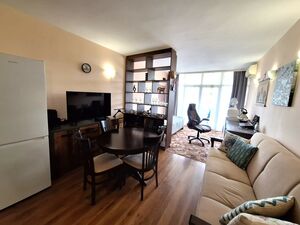 Big 97 sq.m. 1-bedroom apartment in Semiramida Gardens