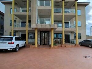 DECENT 3-BEDROOM APARTMENT TO LET@EAST AIRPORT