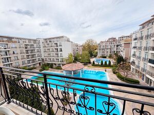 Furnished 1-Bedroom Apartment with Pool View in Dawn Park