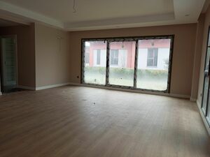 Bahçeşehir 4.5+1 ready-to-move-in villa