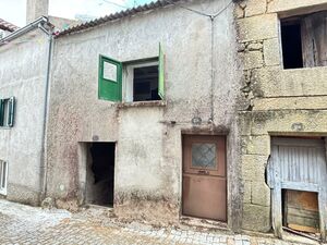 Casa para investimento em Peraboa, Covilhã