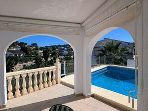 Villa with pool for sale in Benissa, 750m to the beach