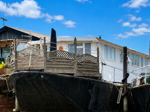 Family Houseboat on Secure Residential Mooring   £195,000