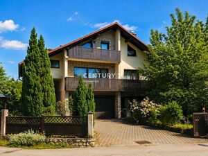 Beautiful home for living without space compromises