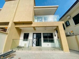 EXECUTIVE3-BEDROOM TOWNHOUSE TO LET@ DZORWULU