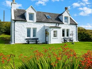 8 Herbusta, Kilmuir, Isle of Skye