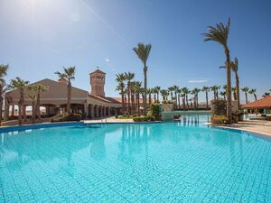 Apt in Sahl Hasheesh's Largest Resort | 15% Down, 6 Years