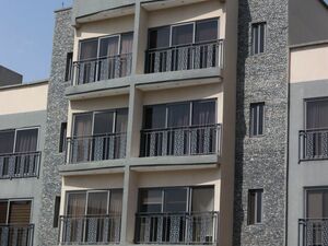 LUXURY 1-BEDROOM SERVICED APARTMENT TO LET@ LABONE