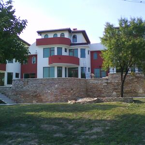 Big holiday property with garage located in a private complex 3 km away from the Black sea coast