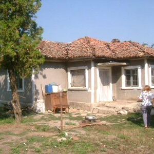 Old house with spacious garden located 20 km from the sea