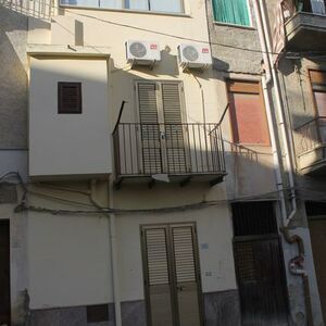 Townhouse in Sicily - Taglialavore Via Crispi