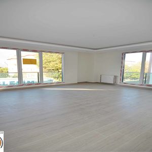 Newly built 3+1 apartment for sale in Beylikduzu Istanbul