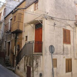 Apt in Sicily - Apt Alfano Via Roma and Salita Convento