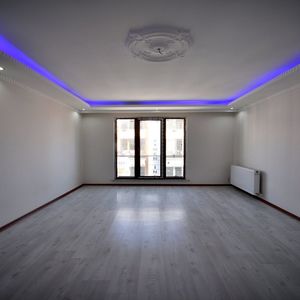 2+1 apartment for sale in Istanbul