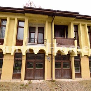 Art gallery in tourist location in Veliko Tarnovo town