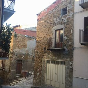 House with garage in Sicily - Casa Lombardo Via Arfeli 