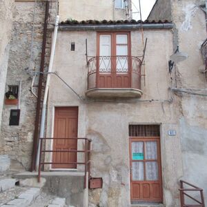 sh 706 town house, Caccamo, Sicily