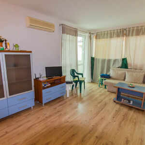Video! Furnished apartment with 1-bedroom in Green Paradise