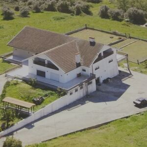 UNIQUE DETACHED HOUSE LOCATED IN MOINHOS - MIRANDA DO CORVO