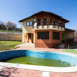 Sea/Pool view House with 4 Bedrooms and 3 Bathrooms just 5 m