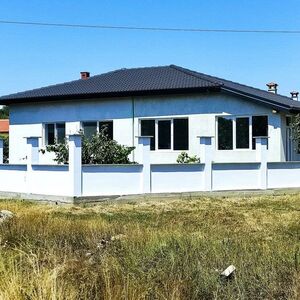 Brand new 3 Bed house with garden only 10 km to the SEA