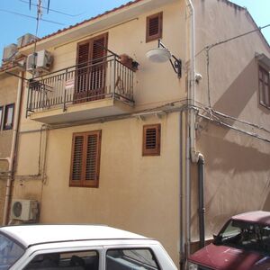 sh 723 town house, Caccamo, Sicily