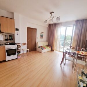 Sunny Day Premium 1 bedroom Apartment 4th Floor